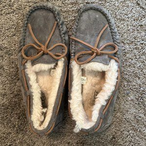 Ugg Dakota Slippers size 8
